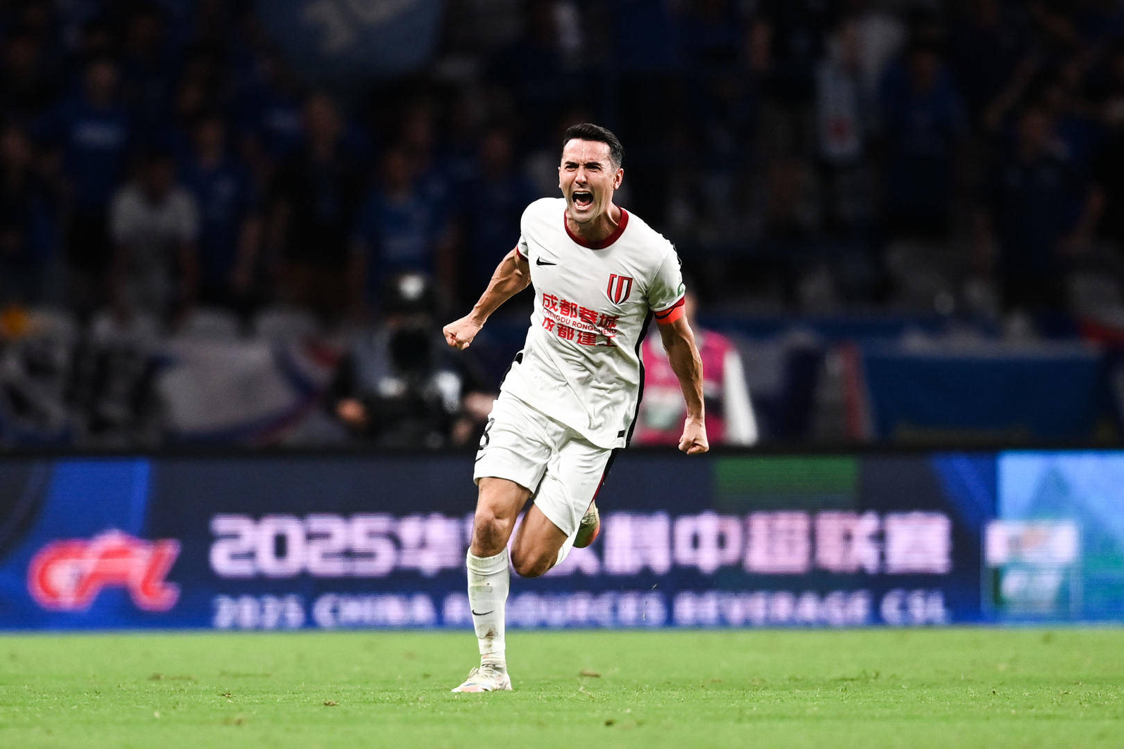 qy球友会官网包含国际比赛日体能课后，犹他爵士外线爆发备战中超，管理层满意，赛程密集仍需轮换的词条